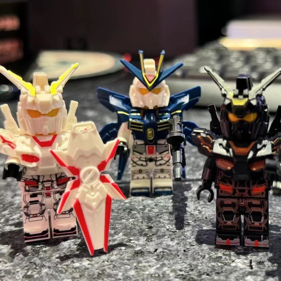 ガンダムの機動戦士と互換性があります。