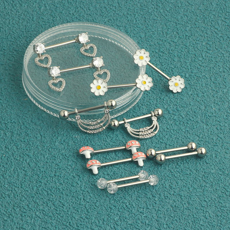 16G labret stud size and finish detail