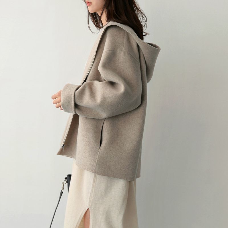 Hooded Woolen Coat for Women, Short Style, 2025 Autumn and Winter New Model, Loose Fit, Solid Color, Petite Casual Woolen Coat Hooded Woolen Coat for Women, Short Style, 2025 Autumn and Winter New Model, Loose Fit, Solid Color, Petite Casual Woolen Coat