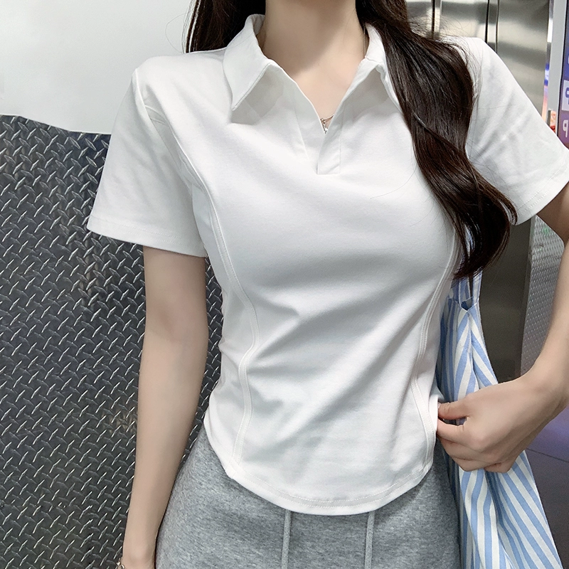 Pure Desire Hot Girl Style Рубашка-поло с коротким рукавом Белая футболка Женская короткая летняя тонкая футболка с v-образным вырезом и изогнутым подолом Обычный топ с плечами.