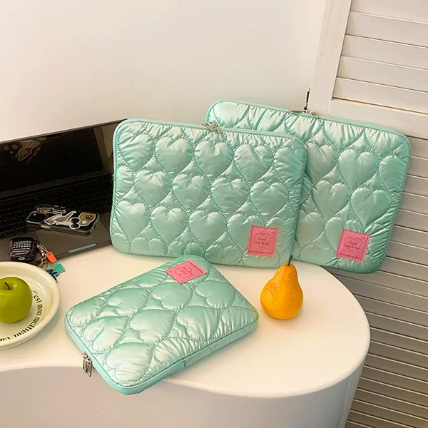 New heart-embroidered computer bag, stylish, lightweight, simple tablet sleeve bag, Korean version ins laptop clutch bag