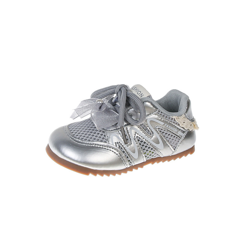Zapatos casuales transpirables de malla de niñas 2026 verano nuevo estilo de moda infantil versátil zapatos de entrenamiento deportivos de moda zapatos de carrera