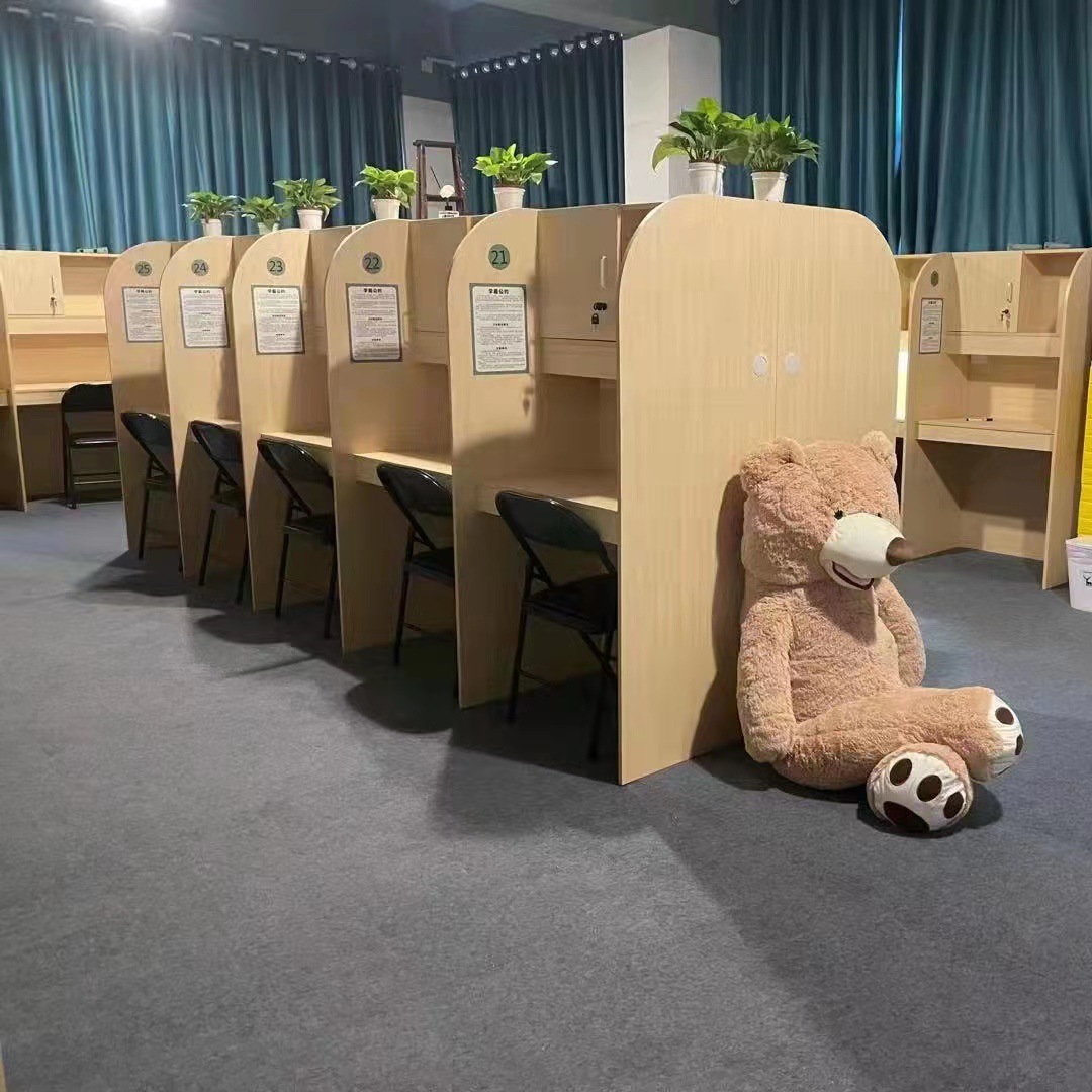 学生自习桌自考研学习桌现代简约一对一办公桌自习室沉浸式书桌子-阿里巴巴