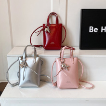���С�����Ů��2025�¿��������e�tɫ�μ���r���yɫб���֙C��