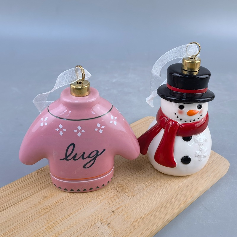 Colgante de cerámica de Santa Claus cuidadosamente seleccionado Decoración de Santa Claus de cerámica Regalo Colgante de muñeco de nieve de dibujos animados