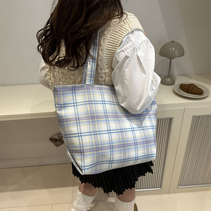 Bolsos nuevos de otoño e invierno, bolsos portátiles de gran capacidad simples, bolsos de hombro y axilas de todos los partidos, bolsos de hombro, bolsos de mujer