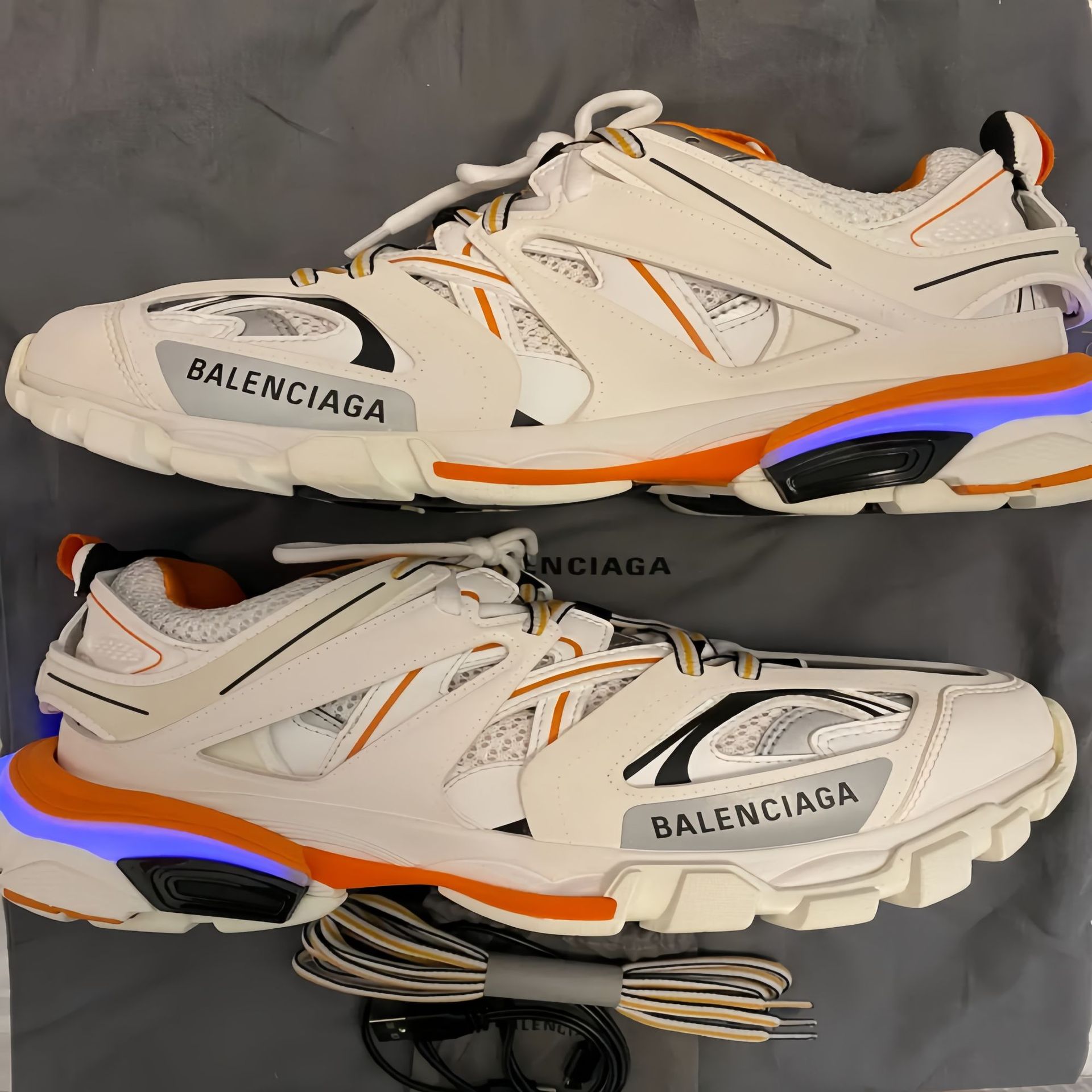 European Station Pure Original Paris 3Rd Generation Track 3.0 Led Lighted Couple Sports Casual Retro Height-Increasing Dad Shoes