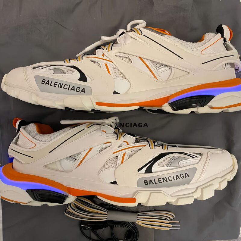 European Station Pure Original Paris 3Rd Generation Track 3.0 Led Lighted Couple Sports Casual Retro Height-Increasing Dad Shoes