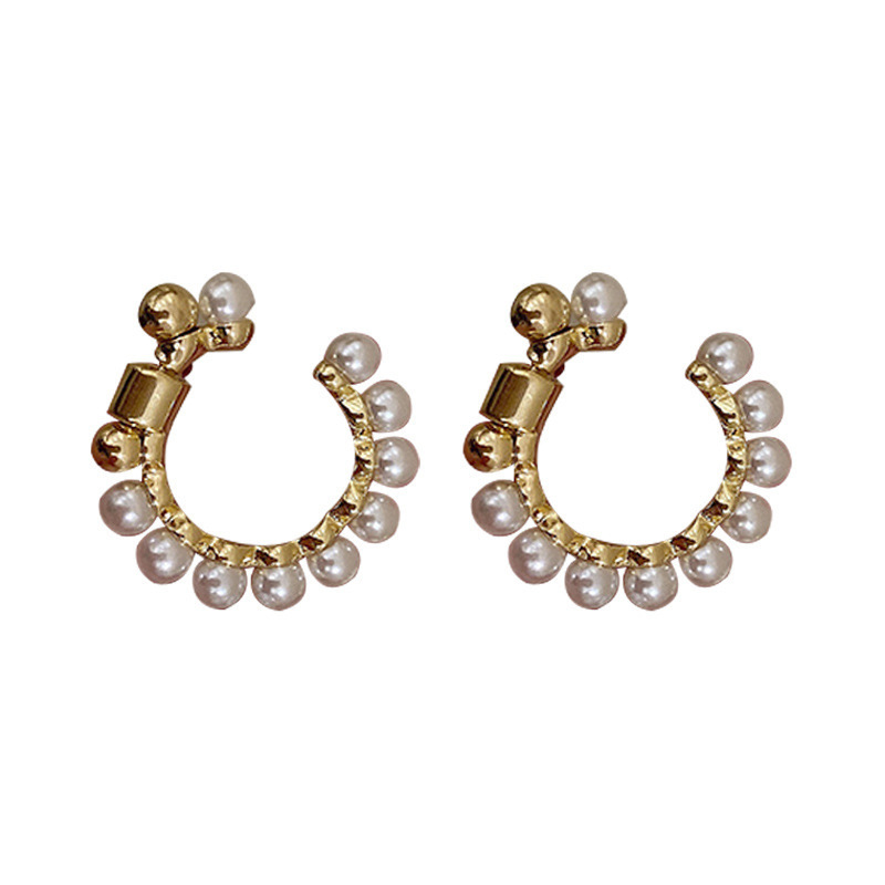 Wholesale Jewelry Retro C-shaped Pearl Earrings Nihaojewelry display picture 5