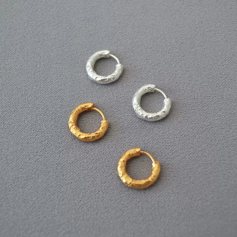 Retro elegant brass earrings, European style, french style, simple and elegant design