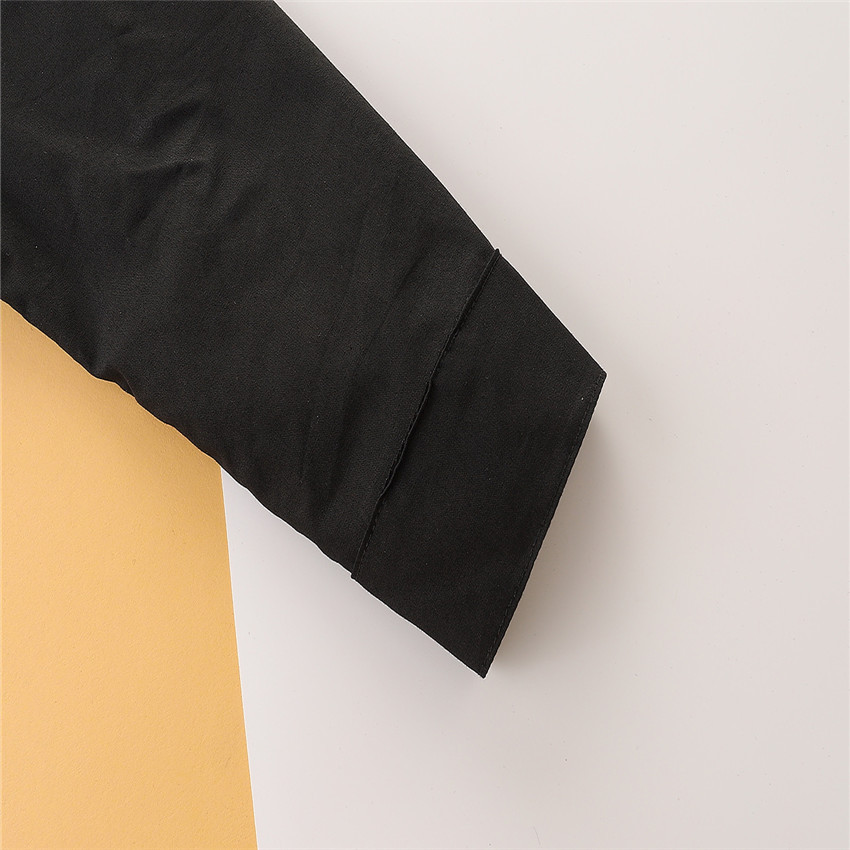Terno infantil moderno, cor contrastante, camisa preta + macacão, calça vermelha, conjunto de 3 peças_voghion.com