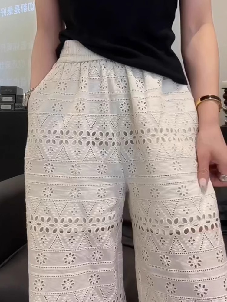 レースの透かし彫りの広い足のズボンの女性の夏の2025新型の高い腰のまっすぐな筒の垂れ下がった感のカジュアルな小さい背の氷のシルクの涼しいズボン