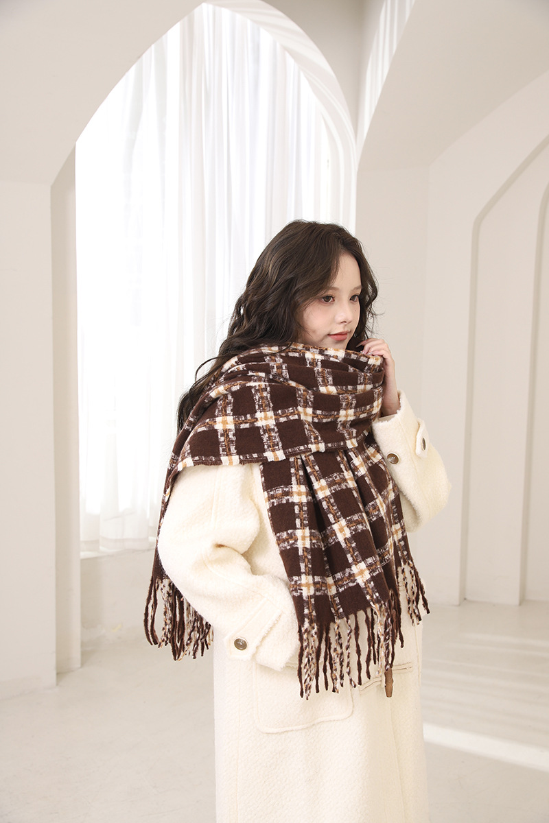 2024 automne hiver nouvelle atmosphère d'écharpe épaisse en mohair, chaleur haut de gamme, manteau polyvalent pour hommes et femmes à rayures_voghion.com