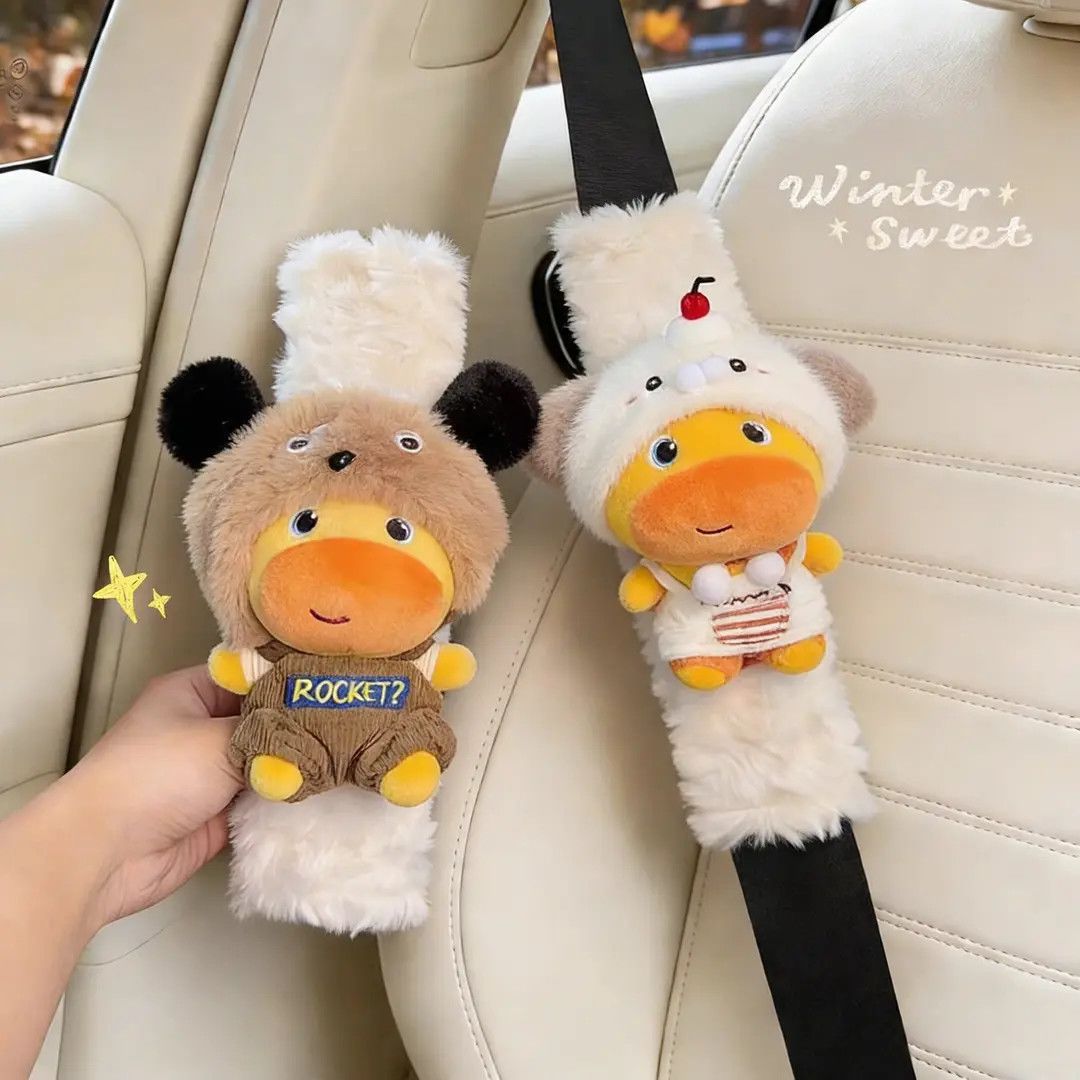 Capybara Lulu Car Seatbelt Shoulder Pads, a Pair of Couple's Seatbelt Anti-Wear Covers, Car Interior Decorations for Female Drivers