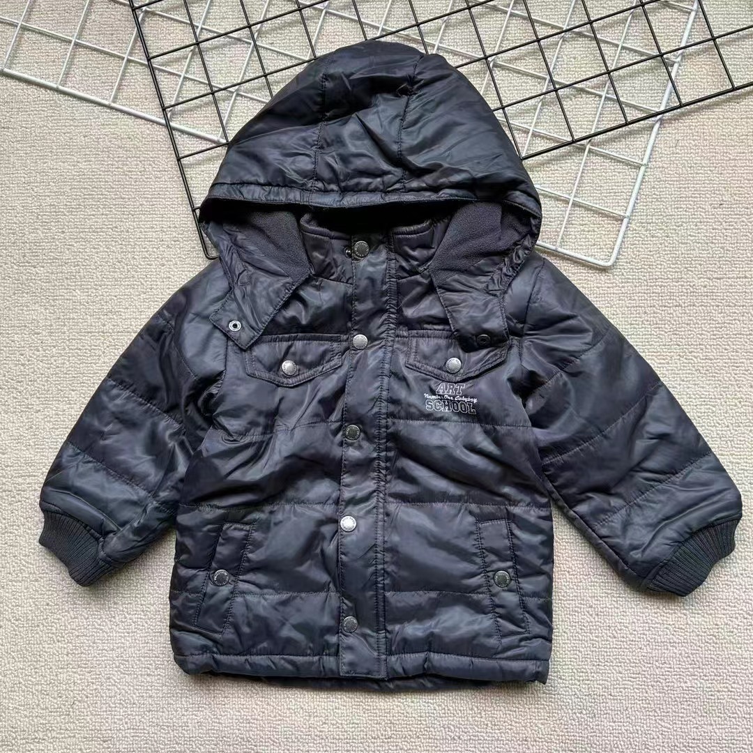Ropa de los niños individuales de algodón acolchado Abrigo acolchado de algodón 23 nuevos niños y niñas invierno chaqueta acolchada de algodón acolchado con capucha de manga larga de algodón acolchado abrigo de manga larga