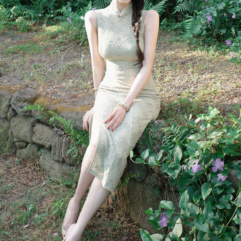 Jinyi Spring Rain Clearing up Green Half-High Collar Hollow-Out Women's Spring/Summer New Chinese Style Slit Qipao Dress Retro Jinyi Spring Rain Clearing up Green Half-High Collar Hollow-Out Women's Spring/Summer New Chinese Style Slit Qipao Dress Retro