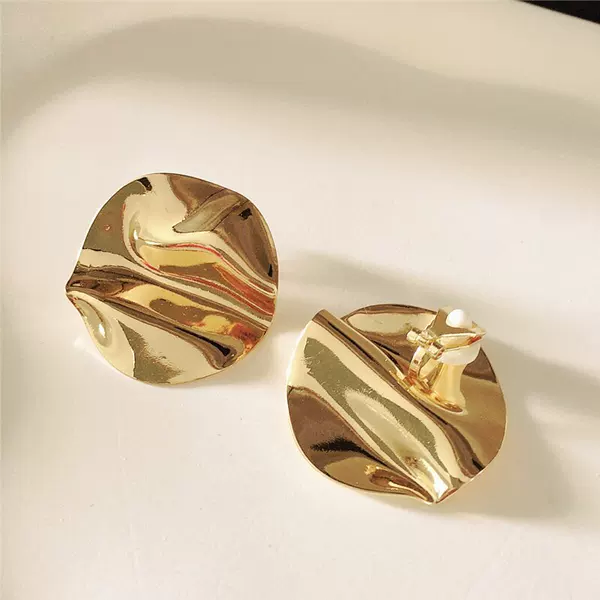 No need for no ear hole ~ retro cold wind geometric irregular ear clip golden design pleated metal ear clip