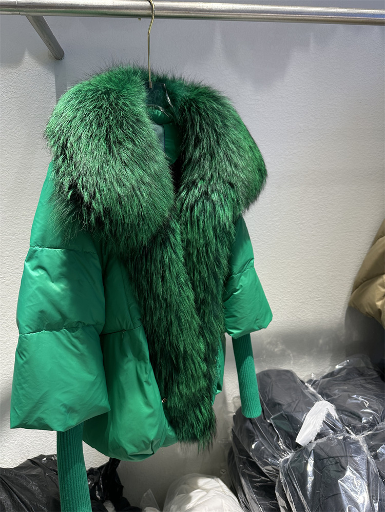 Women's Down Jacket With White Duck Down And Fur Short Coat_voghion.com