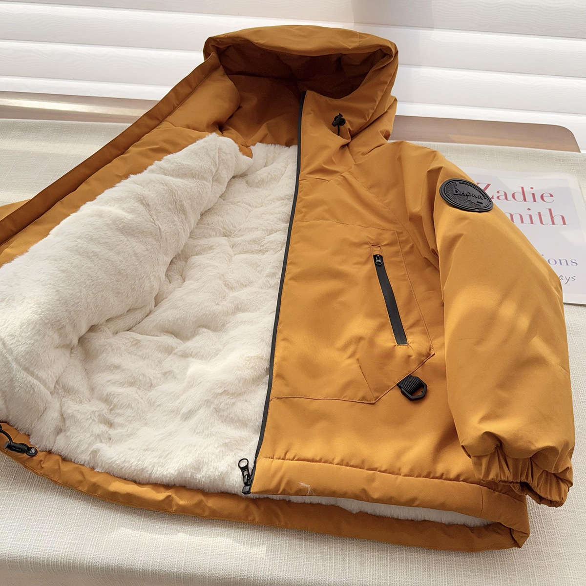 2025 New Rabbit Fleece Thickened Plush Stormtrooper Jacket Cotton Jacket For Middle And Large Children_voghion.com