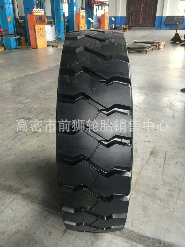 1400R25宽体自卸车轮胎 1400-20 24 25矿用钢丝胎 矿山尼龙胎