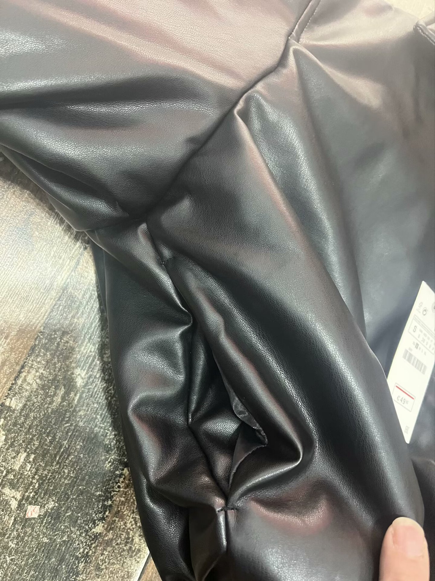 Dameskleding Herfst en Winter Nieuwe Internet Celebrity Proteïne Leer Dikke Warme Korte Leren Katoenen Jas_voghion.com