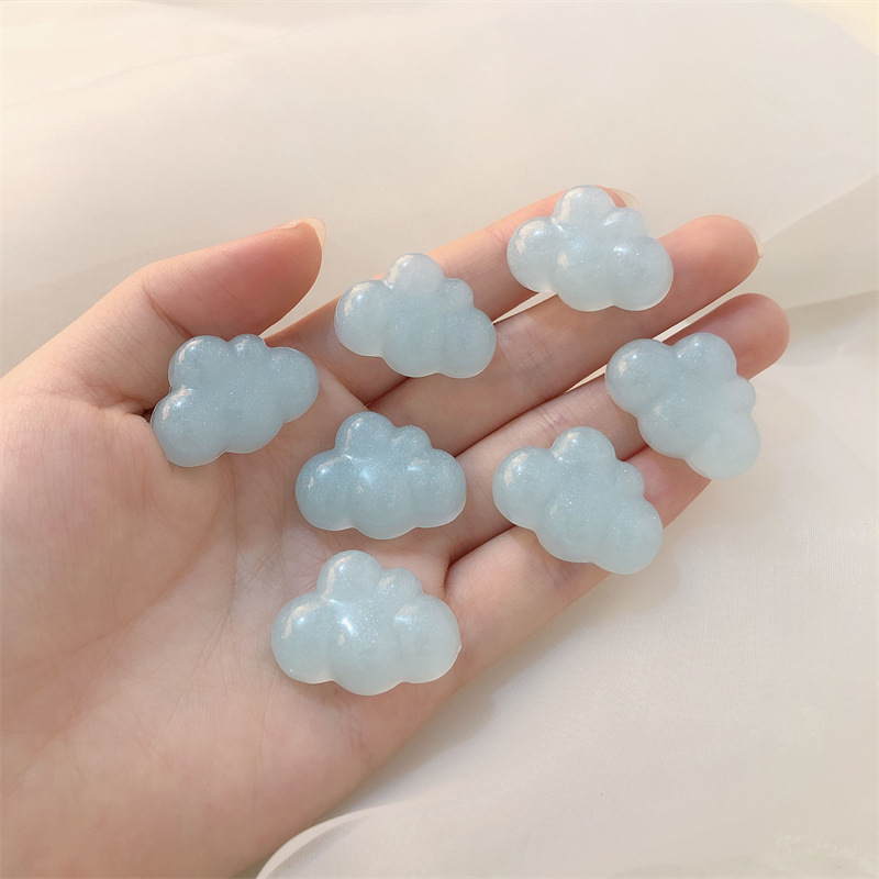 Accesorios de resina bricolaje sirena Ji nube Nube Blanca Crema pegamento teléfono móvil Shell decoración belleza caja de almacenamiento material de parche