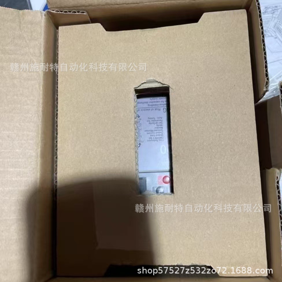 安川  CIMR-VB2A0020BAA/BBA  变频器 顺丰包邮 议价出售