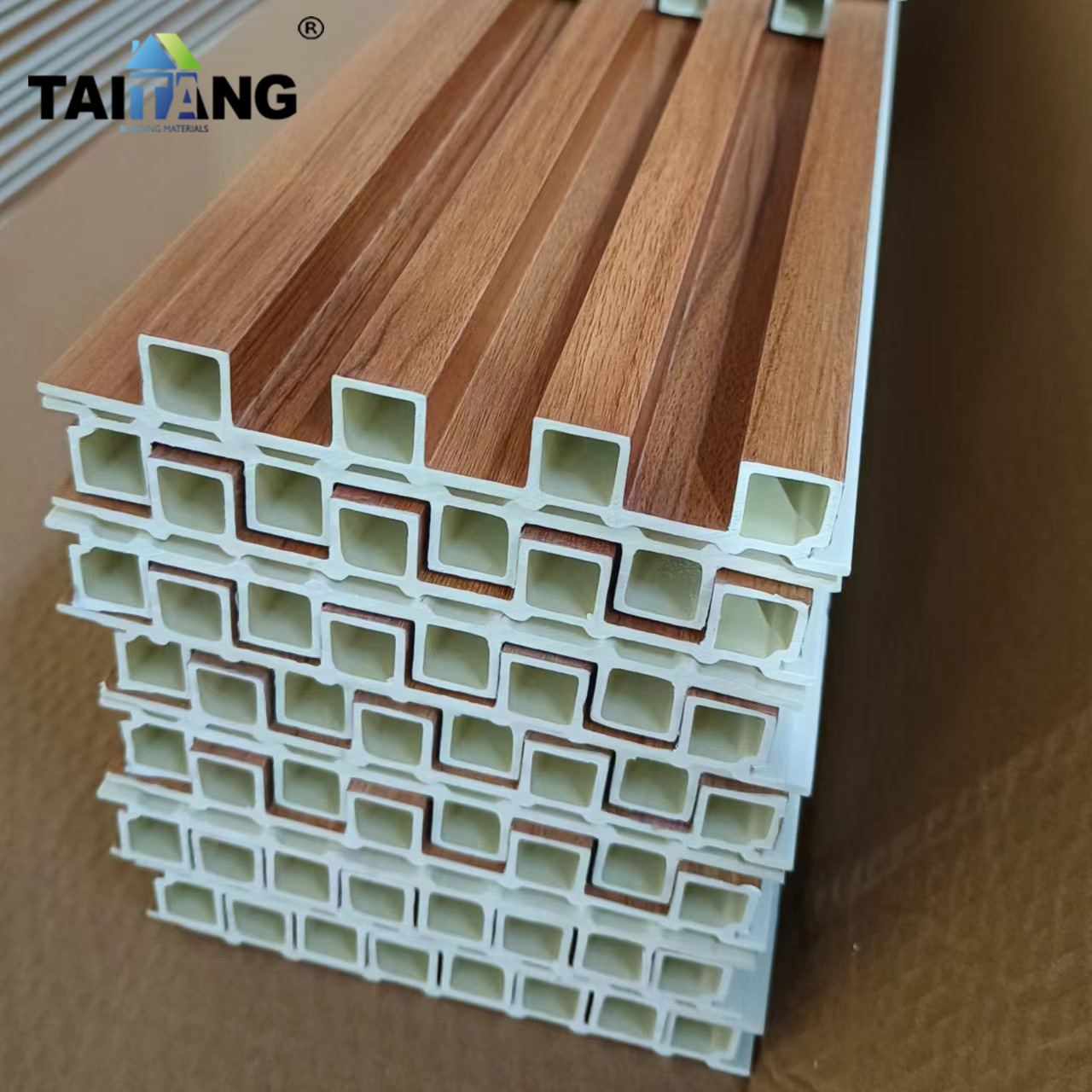 Pared de fondo de madera de plástico, rejilla de coextrusión decorativa, cerca de patio al aire libre, tablero de pared de gran muralla, interior