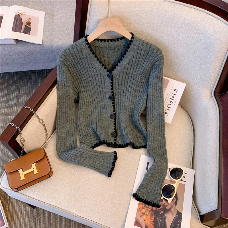 Liangyixuan contrast color shell edge V-neck wool knitted cardigan coat for women 2023 new small short top