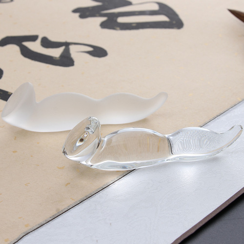 Lotus-shaped glass pen stand with Xiang edge decoration, pen holder, pen holder, brush calligraphy, four treasures of study supplies and tools