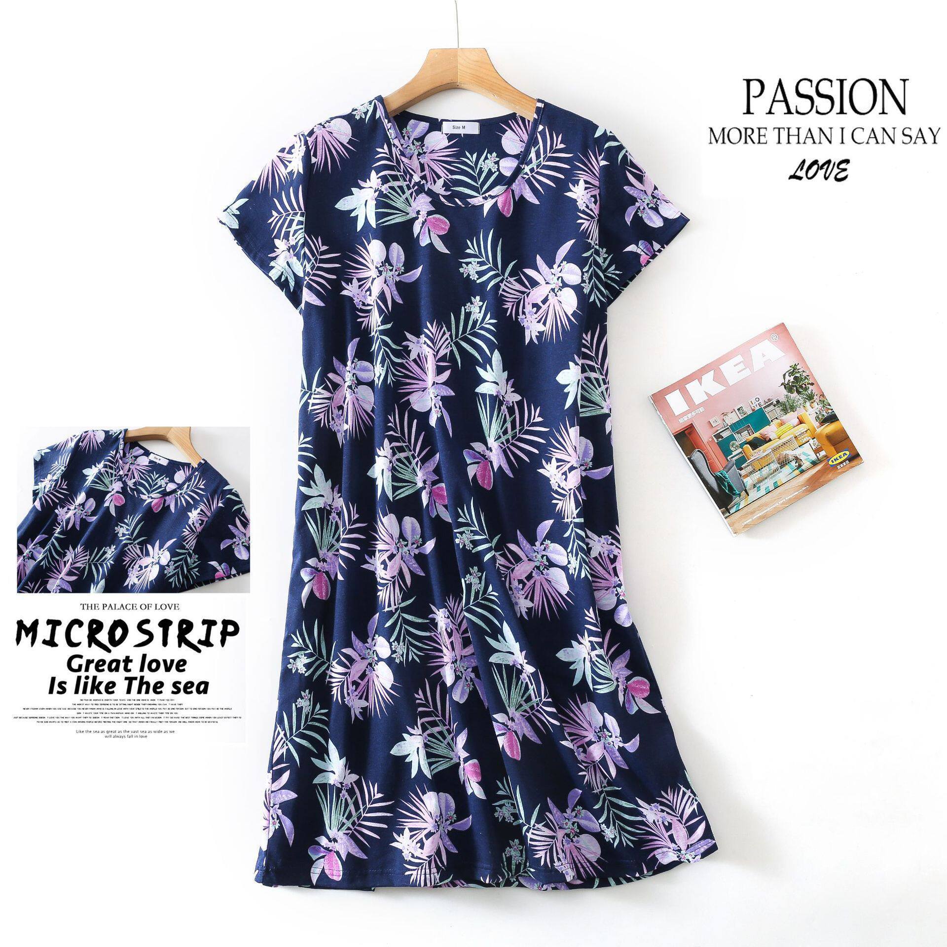 Dark blue-purple flower / S