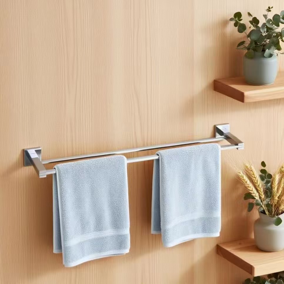 Fabricante directo de limpieza de seis piezas de colgantes de baño, estante de papel de aluminio, barra de toallas, estante de tazas