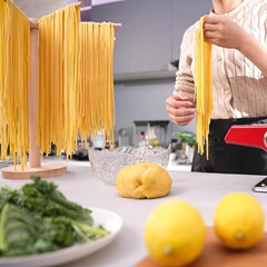 国境を越えた木製ヌードル冷麺ラック、パスタ乾燥ラック、取り外し可能な木製収納ラック