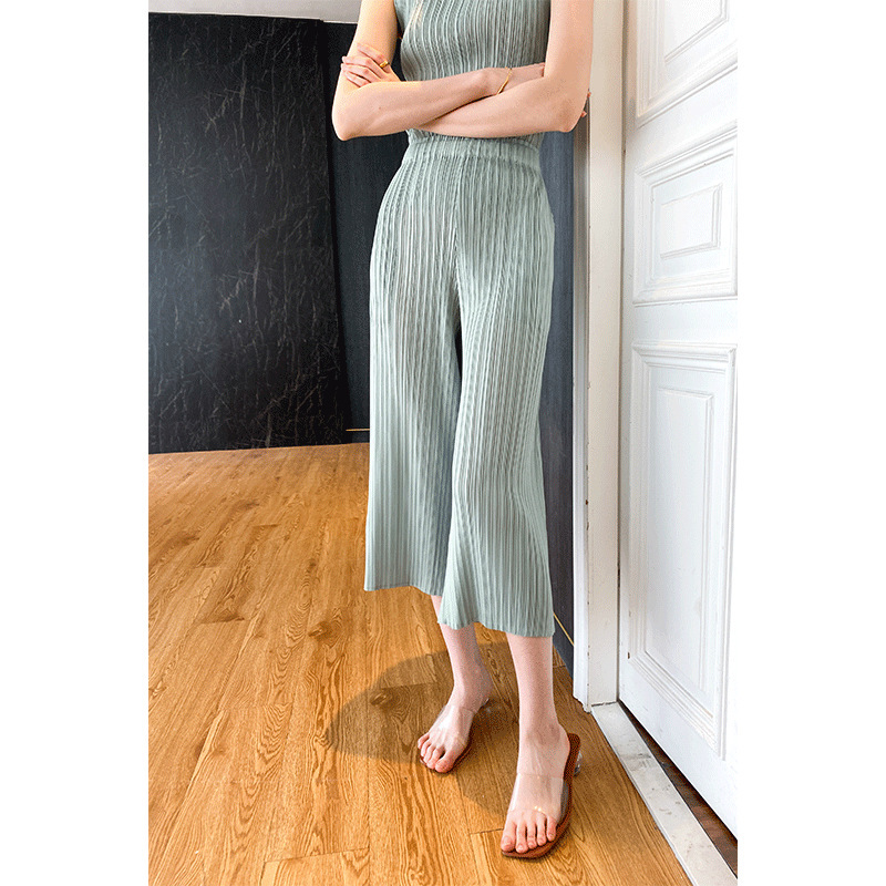 White Pigeon Pleated Capri Pants 2022 Summer New Large Size High Waist Slimming Straight Casual Straight Pants