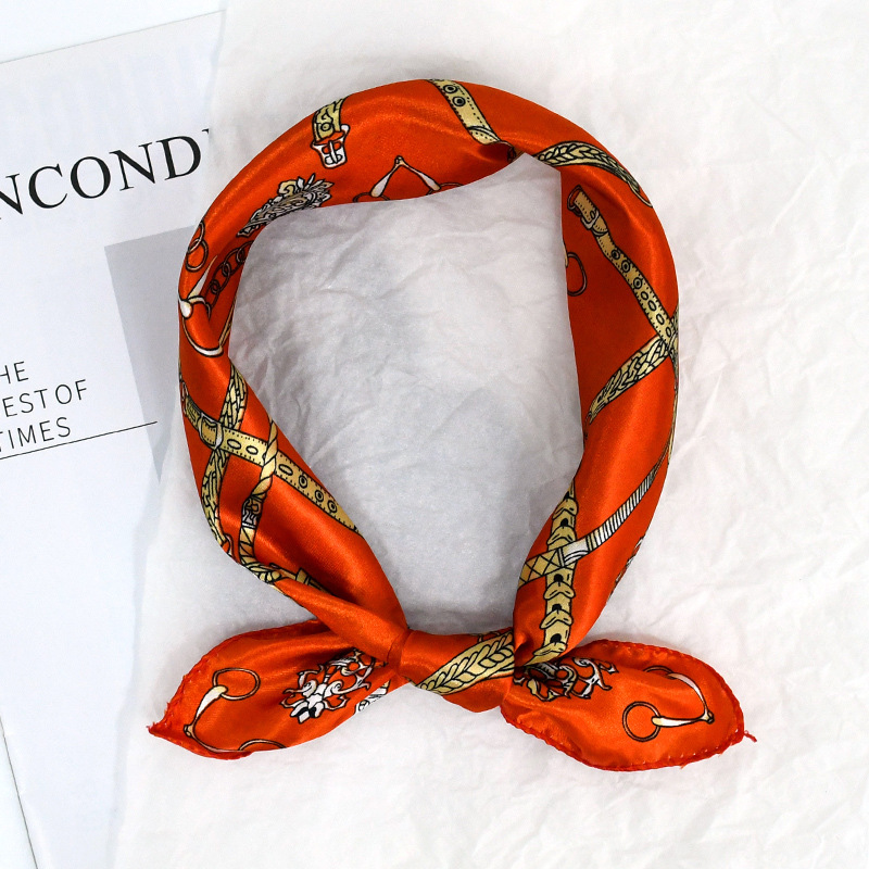 50 Satin Chain Pañuelo cuadrado estampado Color Sense de alta gama Moda de todo fósforo azafata profesional Servicio al cliente Bufanda de decoración Bufanda de seda