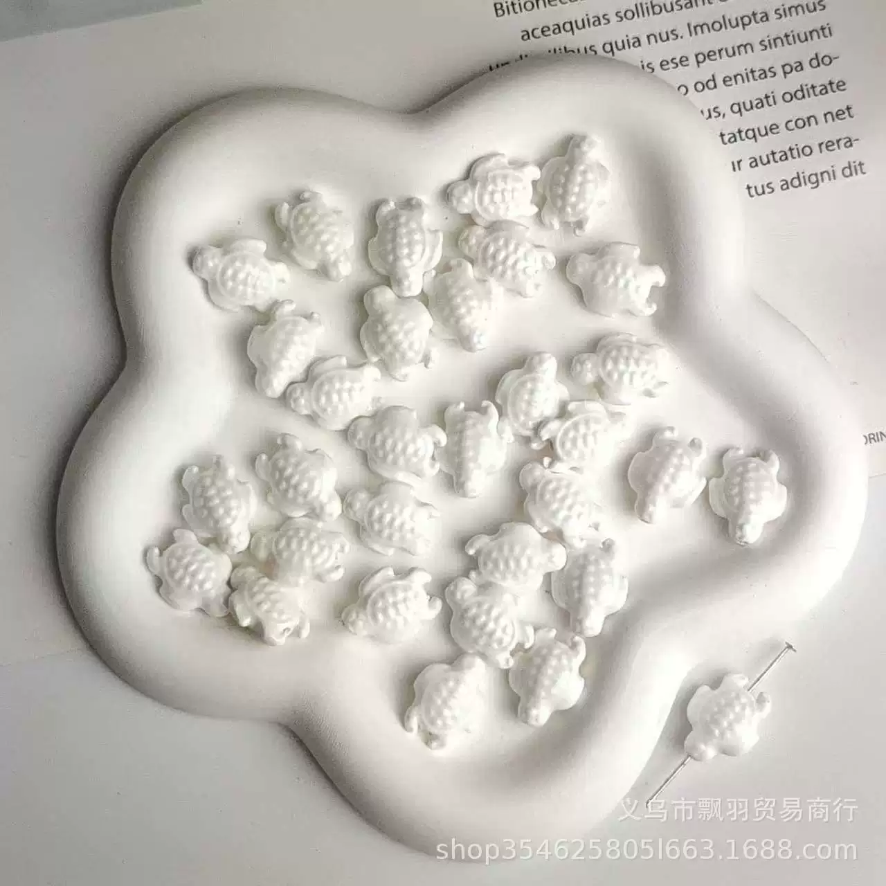 Керамические бусины «черепаха», глазурованные для DIY, 2 размера (18,5×14,5×7,8 мм и 14×11×6 мм), отверстие 2 мм