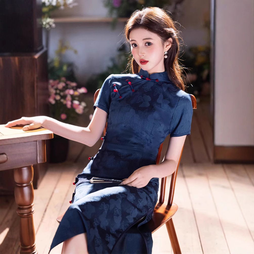 Spring and Summer 2025 New Denim Blue Jacquard Butterfly Mid-length Cheongsam Retro Republic of China Style Cheongsam for Small in stock