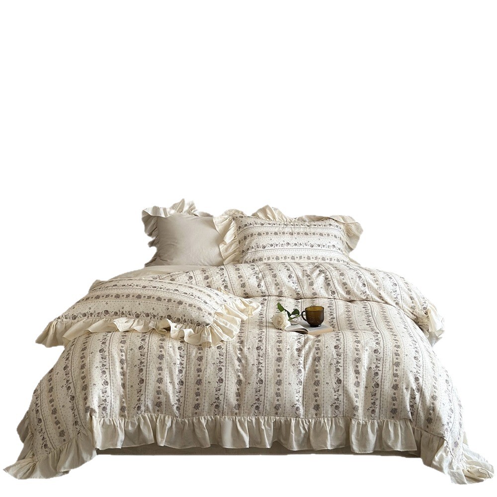 Conjunto de quatro peças em gaze dupla de algodão puro com estampa de rosas, estilo boho romântico vintage nórdico francês. Inclui capa de edredom e cama de renda retrô em algodão puro._voghion.com