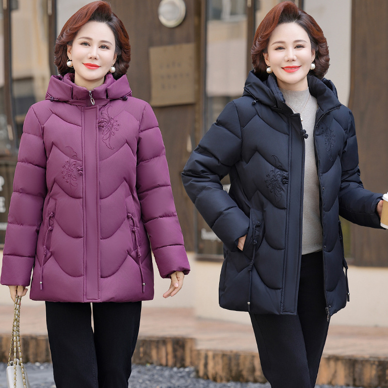 妈妈棉衣冬装外套可拆卸连帽羽绒棉服刺绣花中老年女装保暖棉袄厚