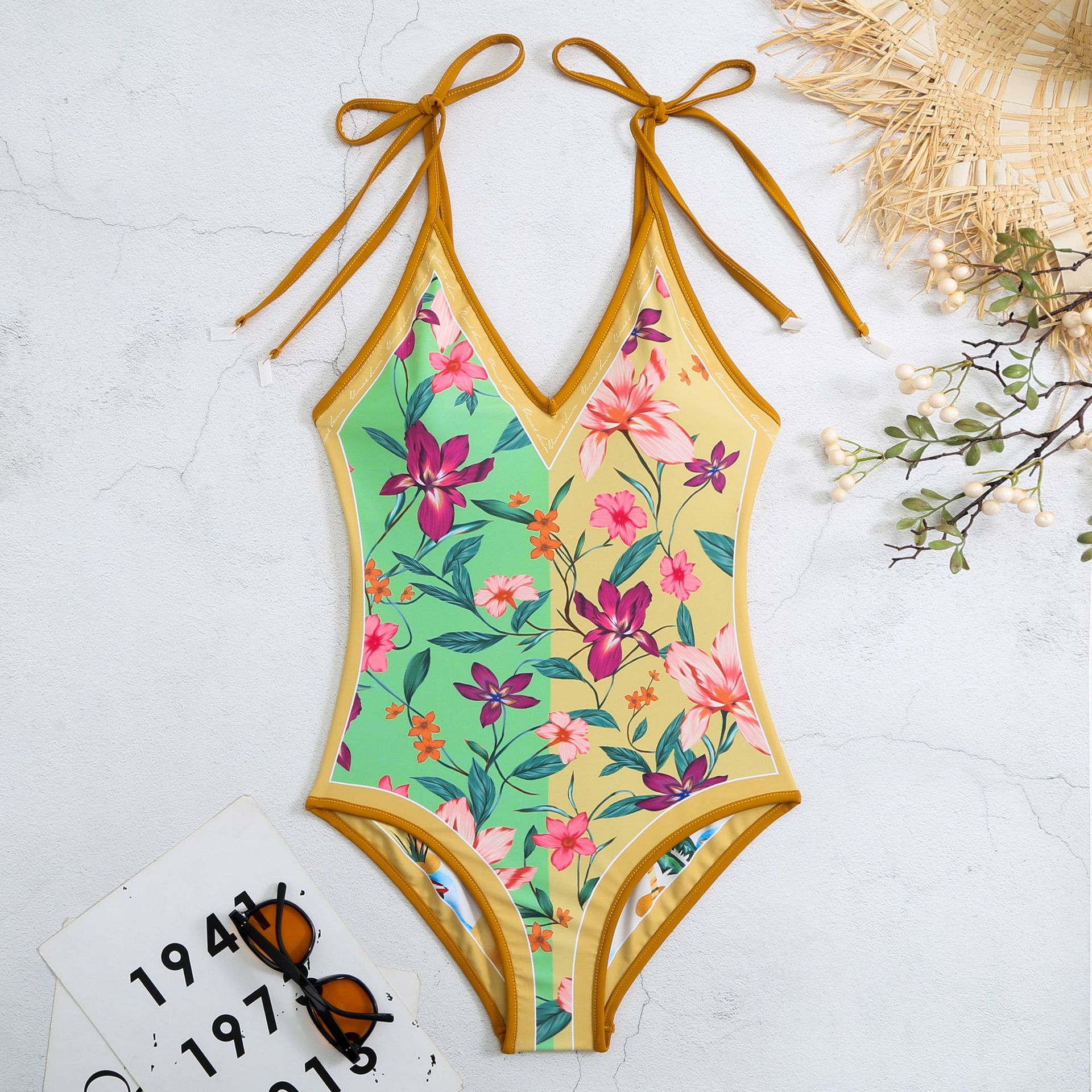 Women's Ditsy Floral One Piece display picture 1