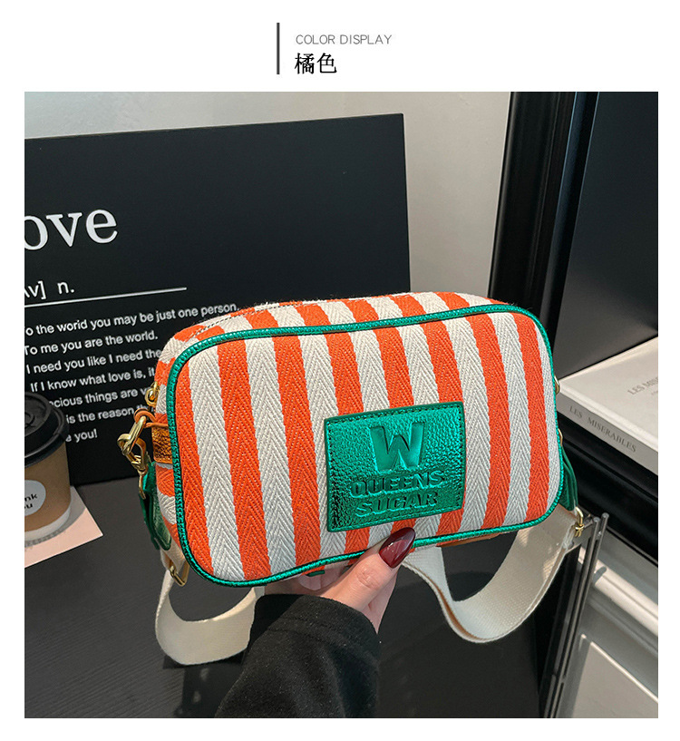 2026 nuevo fresco bolso de verano ancho cinturón de hombro mochila de hombro de vacaciones de mujeres bolso de cámara a rayas