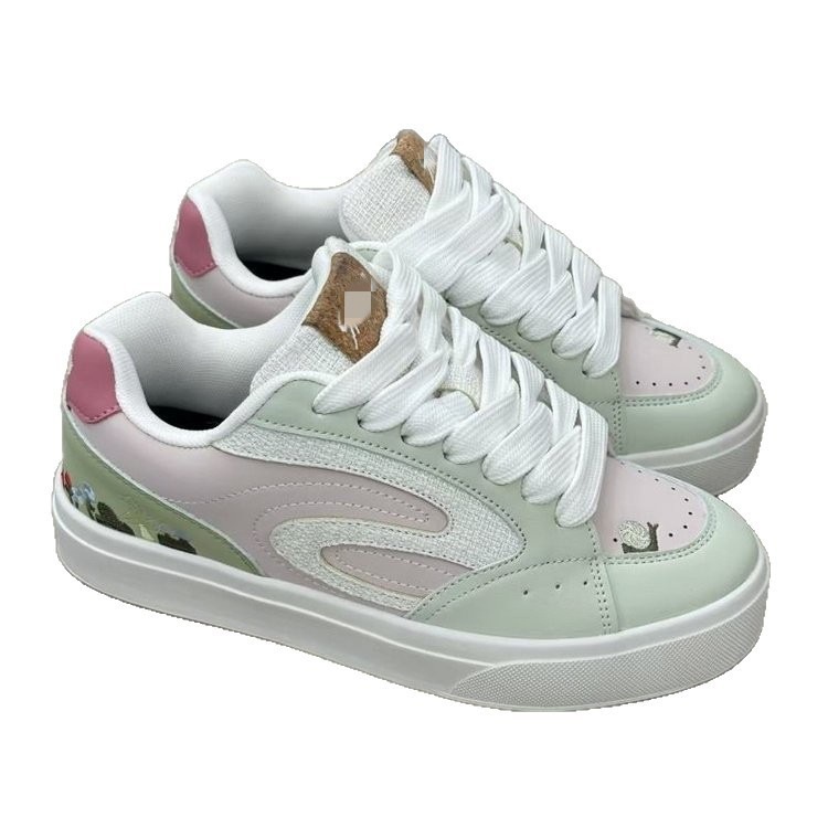 Nuevos zapatos de skate originales de nicho Zhongde entrenamiento femenino de tendencia de otoño 2025 deportivo casual pequeño zapato blanco