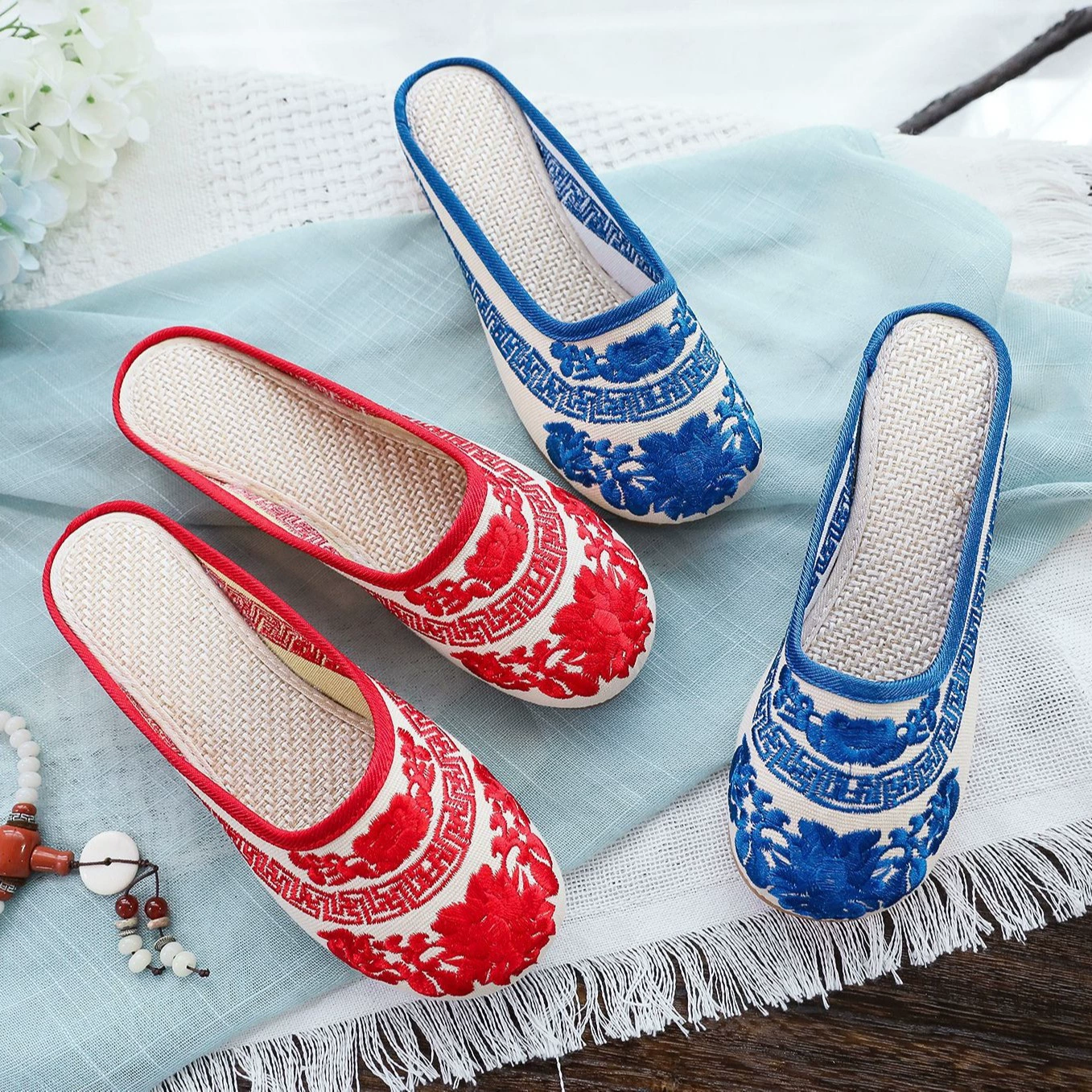 Тапочки сине-белые фарфоровые Сухожильные нижние повседневные прогулочные летние сандалии в национальном стиле вышитая обувь для женщин