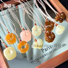 厂家批发天然和田玉色吊坠阿富汗平安扣时来运转男女多款玉挂件