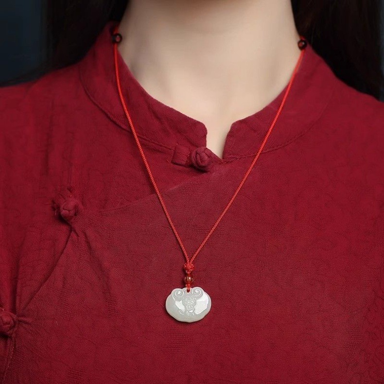 Mặt dây chuyền ngọc Hetian trắng 12 con giáp bản mệnh cầu bình an — Cung hoàng đạo hổ, Ngựa hoàng đạo, Cung hoàng đạo bò, Lợn hoàng đạo chi tiết 8