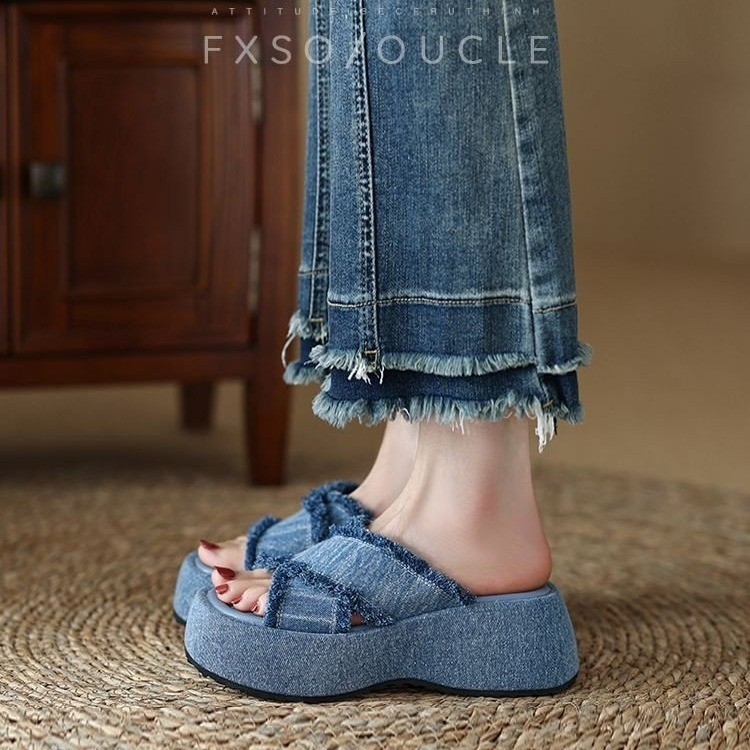 Design sense niche retro denim cross belt thick bottom slope heel sandals women summer casual beach slippers_voghion.com