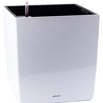 Suministro directo de fábrica automática de absorción de agua maceta extra grande pintura cuadrada sala de estar planta verde automática de absorción de agua maceta al por mayor