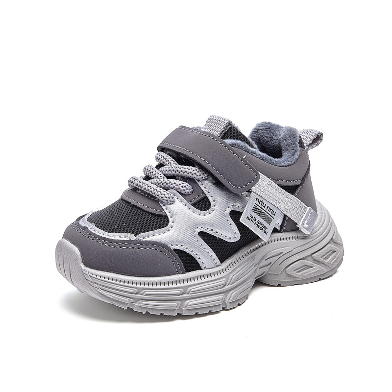 Zapatos infantiles al por mayor 2025 invierno versátil zapatos deportivos para niños calientes ligeros zapatos de correr casuales zapatos de algodón