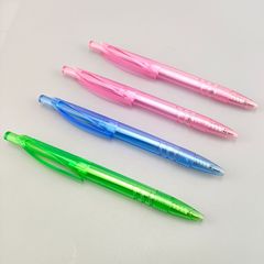 マルチカラープラスチックボールペンライトカラー学生ユニバーサルラウンドオイルペンオフィスクリップ弾丸ヘッド 0.7 ボールペン卸売