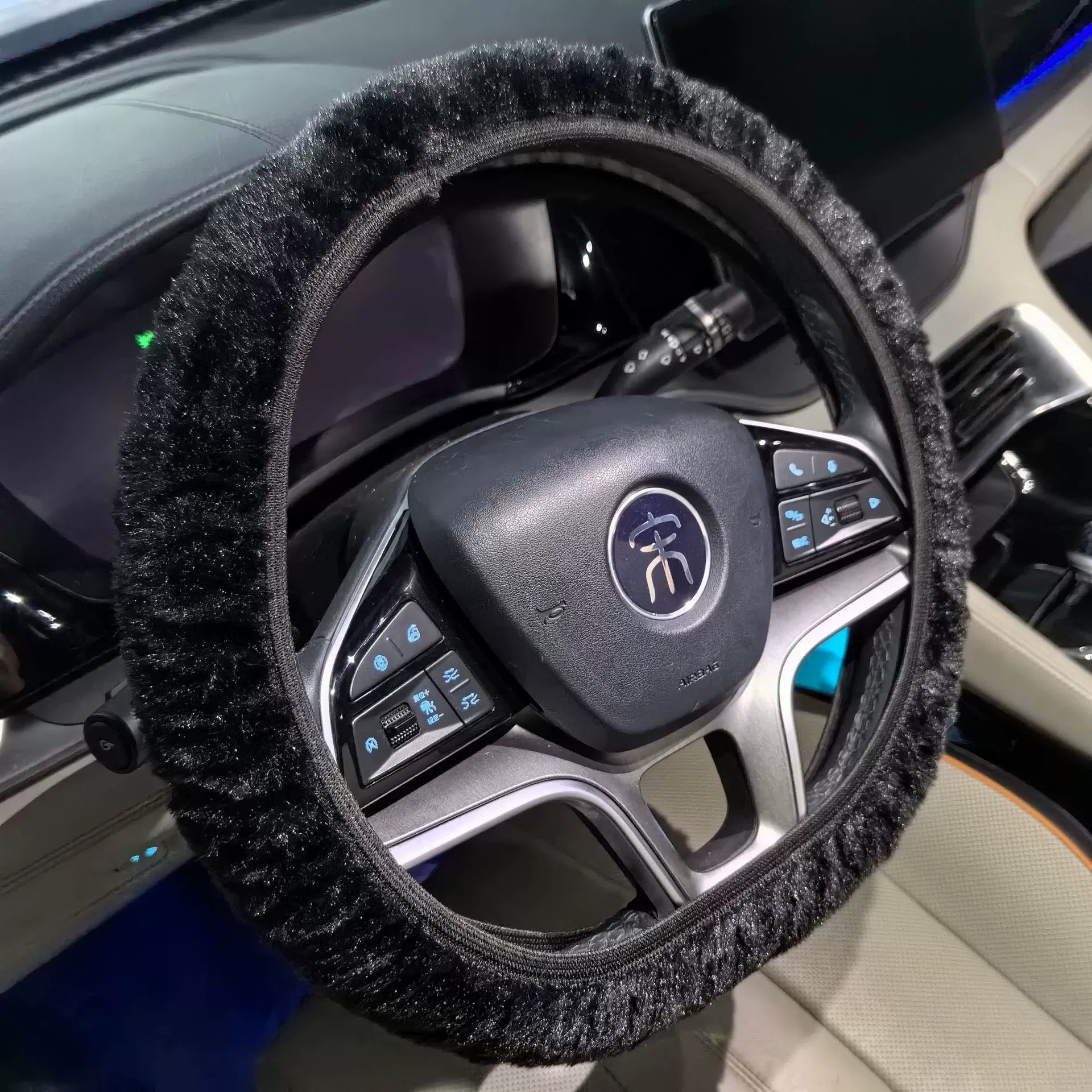 Автомобильный теплый автомобильный чехол рулевого колеса без смелого плюшевого чехла